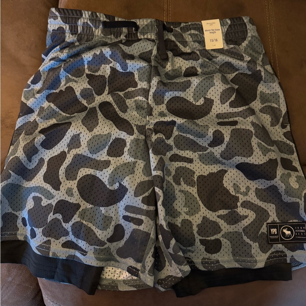 Abercrombie Kids Camo Shorts - Gray and Black